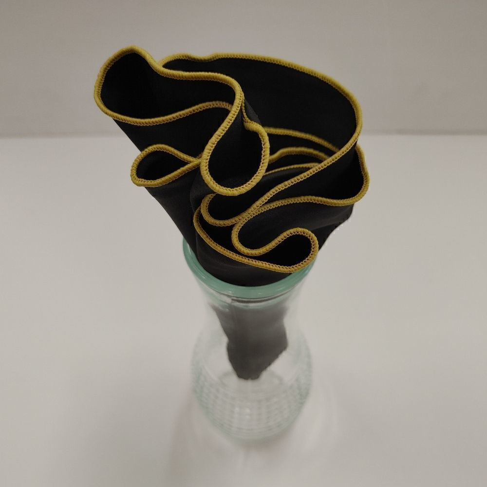 MEN'S ROUND HANKY POCKET SQUARE.